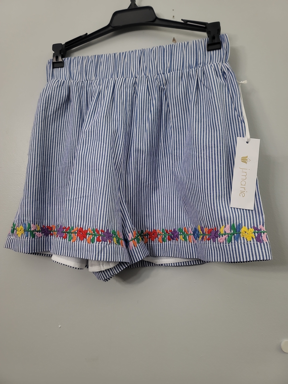 J Marie Tristen Embroidered Coordinating Short